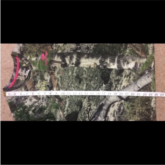 MOSSY OAK Camo Shirt With Pink Accents Size SMALL - Picture 6 of 10